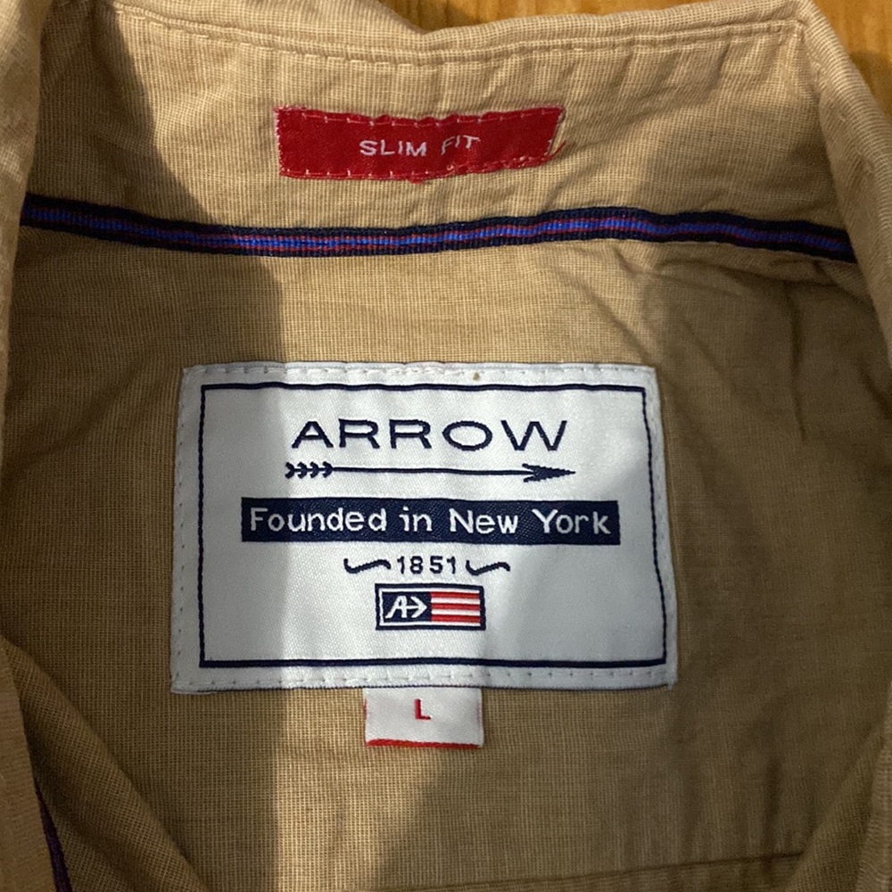 ARROW made in USA 100% cotton men’s slim fit button down size: large - Picture 2 of 9
